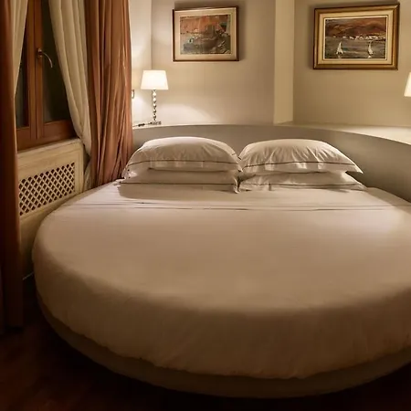 Treasurerome Trevi Private Palazzo * רומא