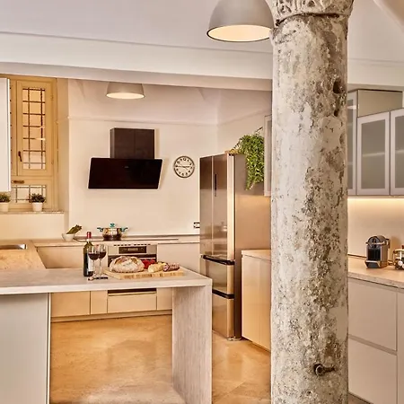 Villa Treasurerome Trevi Signature Penthouse